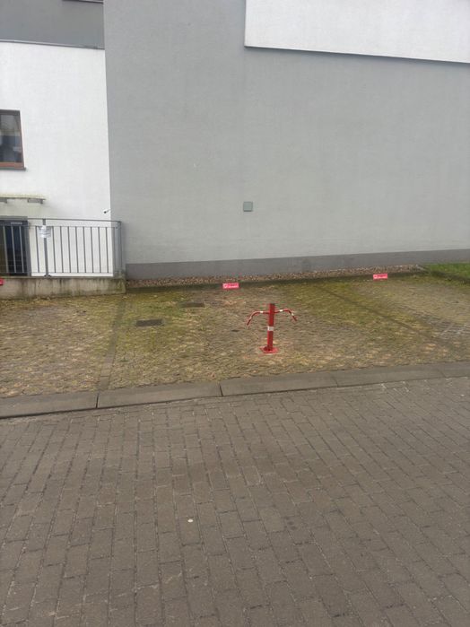 Wynajmę miejsce postojowe