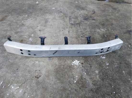 Підсилювач бампера передній Toyota Land Cruiser Prado 150