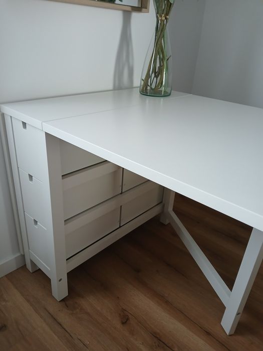Mesa branca Ikea