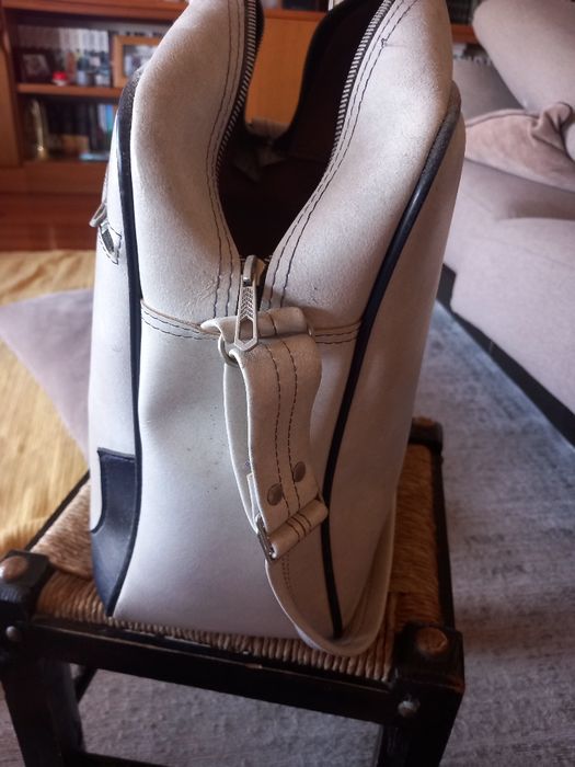 Mala Adidas em bom estado