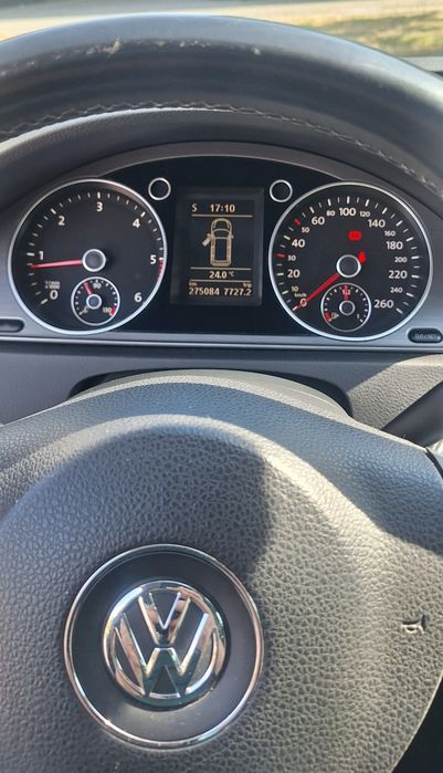 Volkswagen Passat — fotografia 10