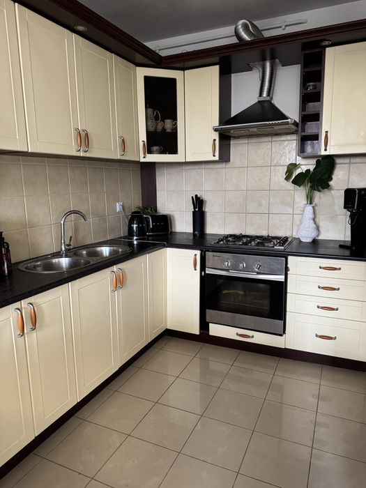 kuchnia wraz ze sprzętem