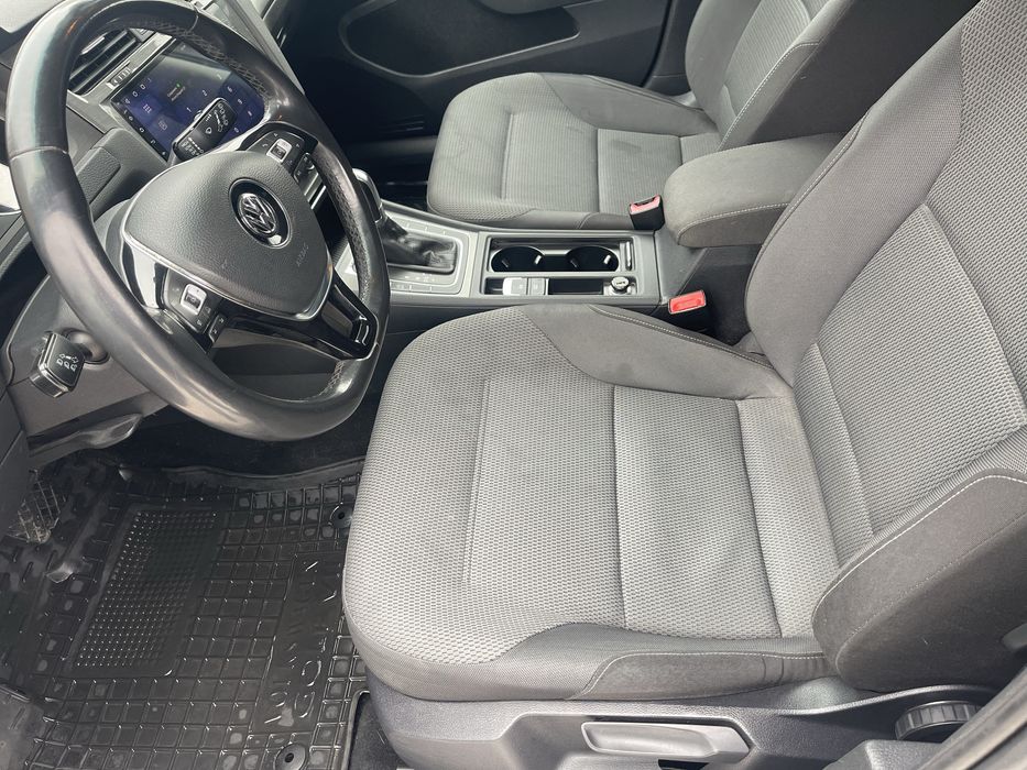 Продам Volkswagen Golf 7