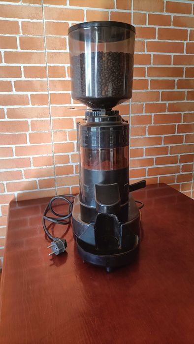 Moinho de café profissional automático Rossi