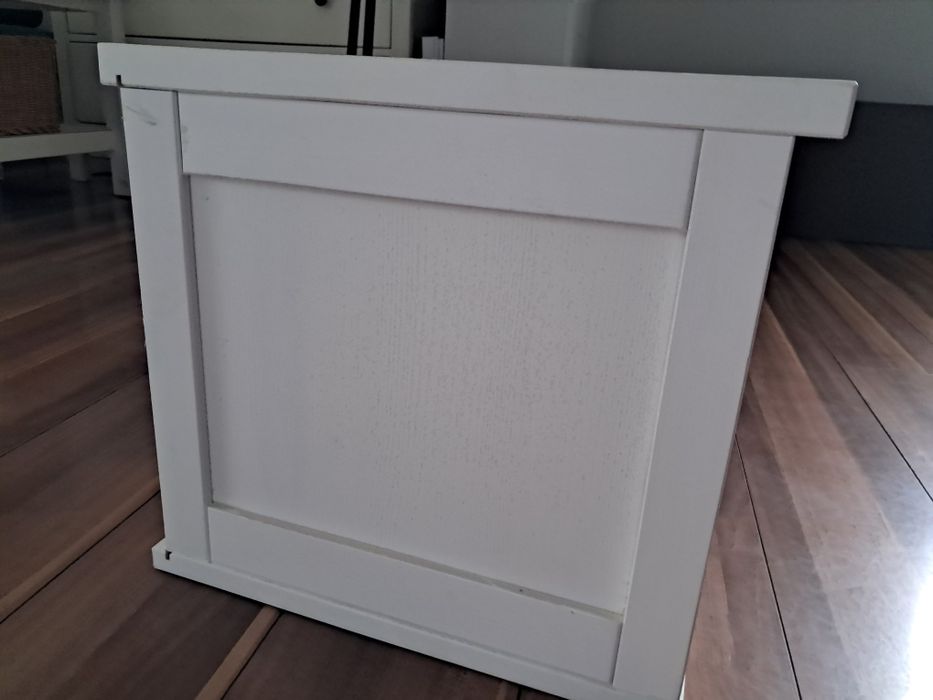 biała półka ikea hemnes