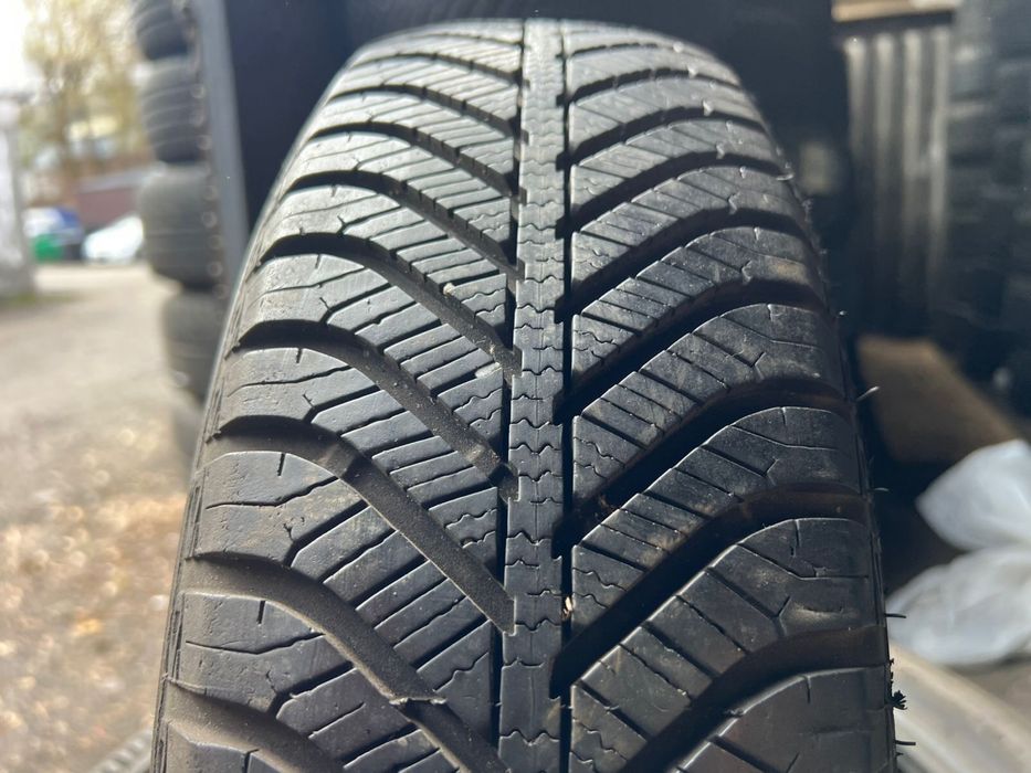 распаровка шины б/у 165/70 R14 Good year Vector 4Seasons