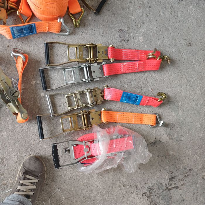 Ремни стяжные по 350, гривен