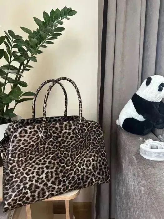 Сумка , шкіра, Італія, 1250 грн