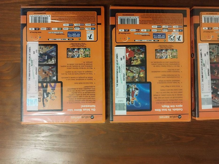 Vendo lote de 3 expansões de The Sims  para PC (CD-ROM) Selados