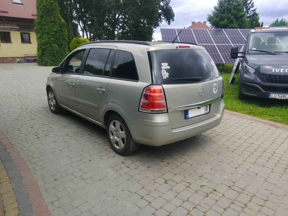 Opel Zafira B  1.8B+G 06r 7-osobowy