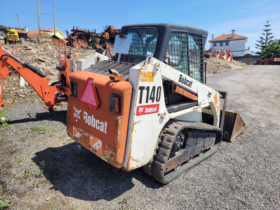 Mini Carregadora Bobcat T140