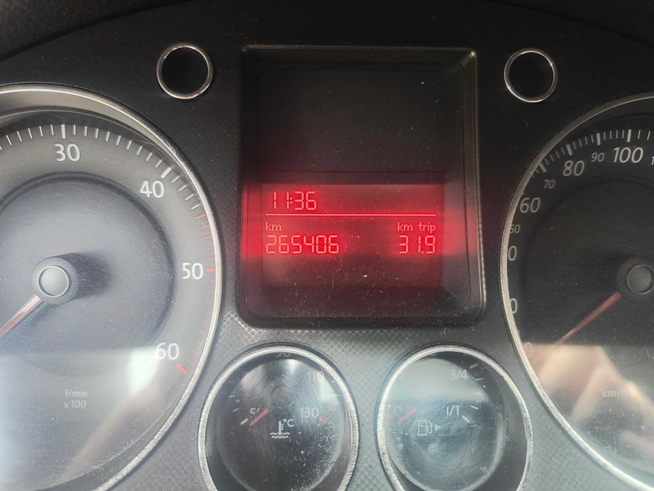VW Passat B6 2.0 TDI 2005 Rok