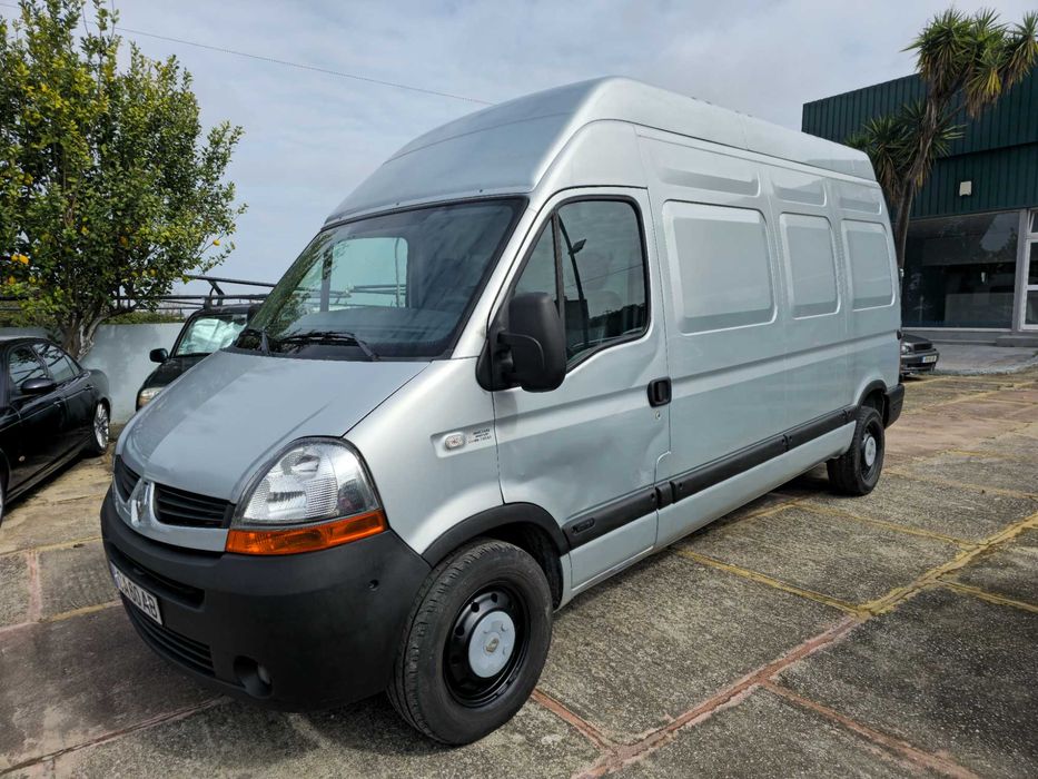 Renault Master 2.5 dCi 150 – (Longa e Alta)