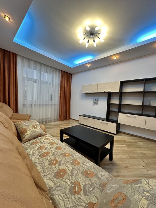 Продам красиву і дуже зручну двокімнатну квартиру в центрі Рівного