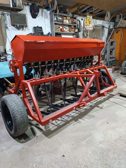 Продам сівалку зернову на 12 сошників