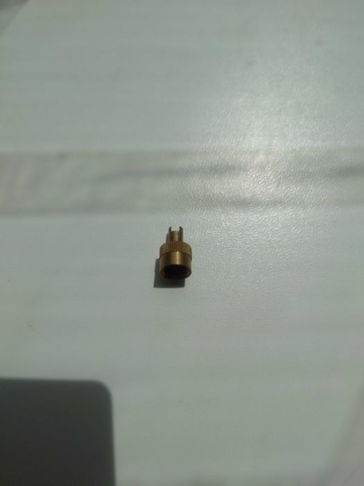 Велосипедная шлангочка и все элементы к золотникам и нипелям