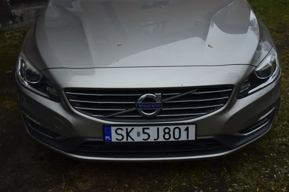Volvo V60 Oryg lakier i przebieg, bogata wersja Summum