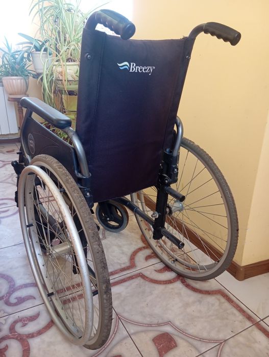 Візок breezy компактний