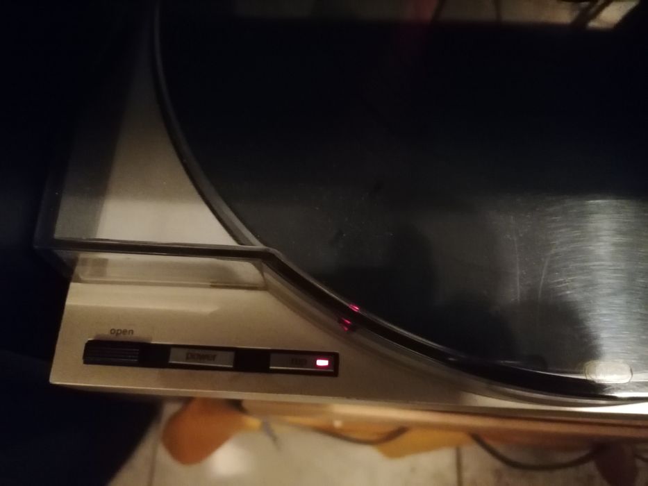 Gira-discos Technics SL-7