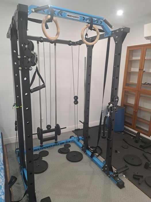 Rack e artigos musculação