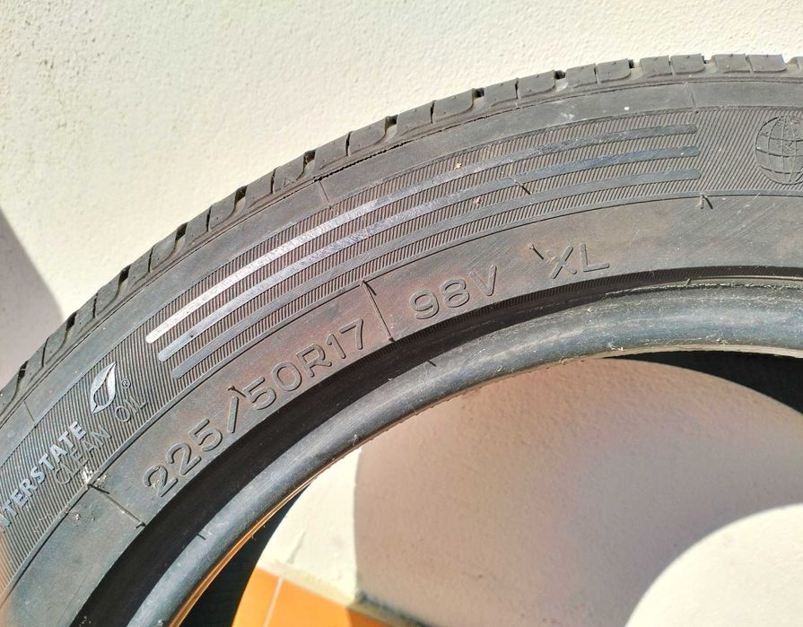 Pneu 225/50 R17 98V XL
