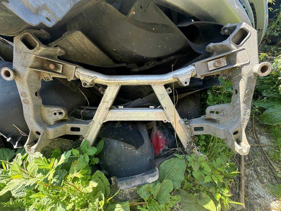 Передній Підрамник до BMW E39 Дизель M57