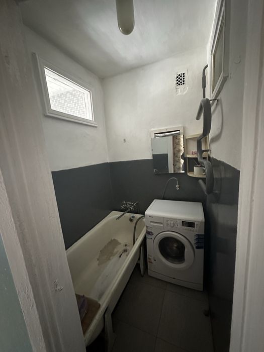 Продам двухкомнатную квартиру по ул. Марата.