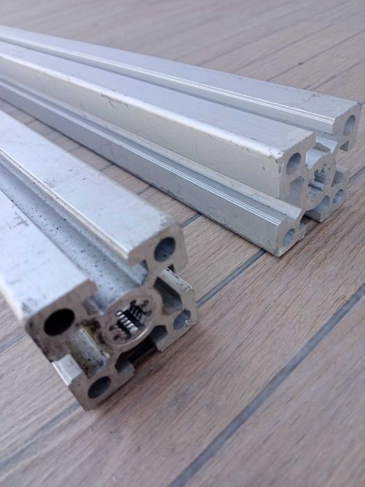 Aluminiowe profile konstrukcyjne grube  50 x 50