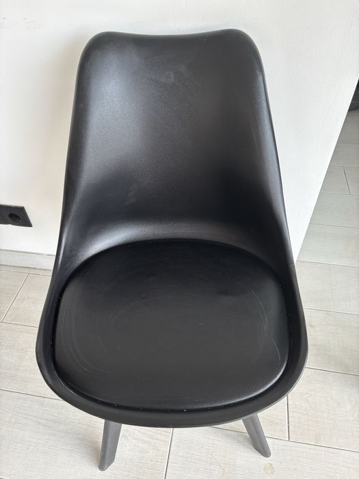 Conjunto de 10 cadeiras almofadadas