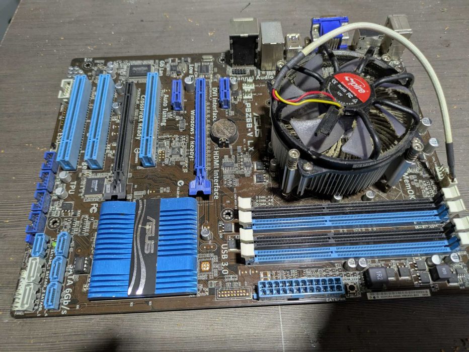 ASUS   P8Z68-v i5-2400