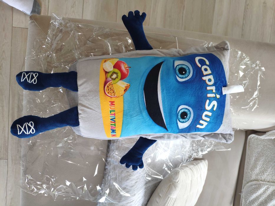 Walizka kabinowa 59*35*23 cm logo Capri Sun + poduszka CAPRI SUN - nowa, nie używana