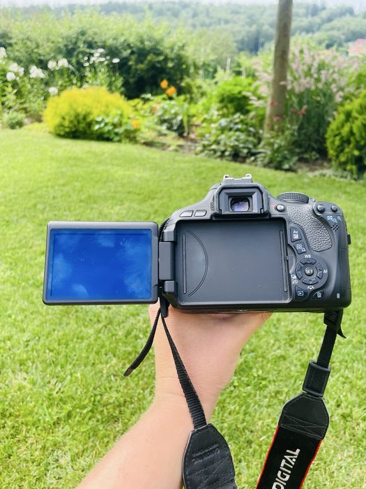 Canon EOS 600D + об’єктив EF-S 18-55mm IS II + сумка | Відмінний стан