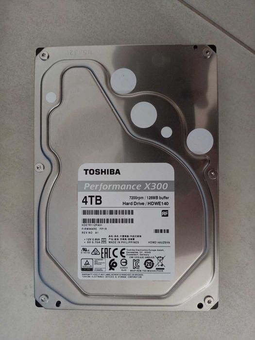 Toshiba X300 Disco Rigido Interno 16TB | 3.5 Pollici, 7200 RPM, CMR, SATA 6Gb/s - HDWR51GXZSTA - 2
