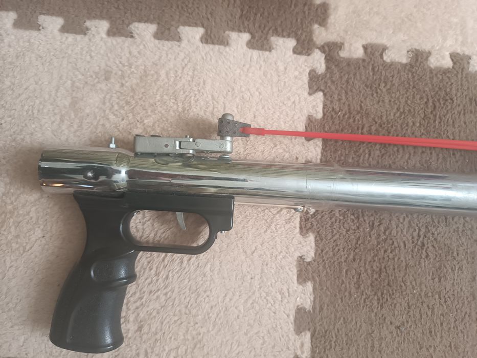 Пистолет - рогатка.