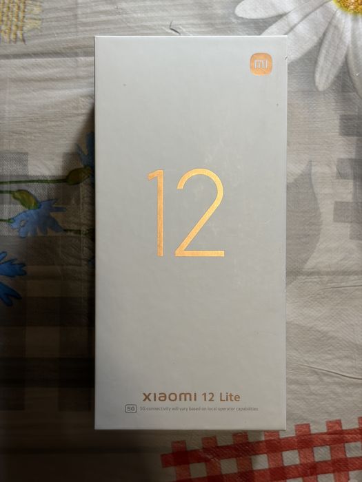Xiaomi 12 lite.