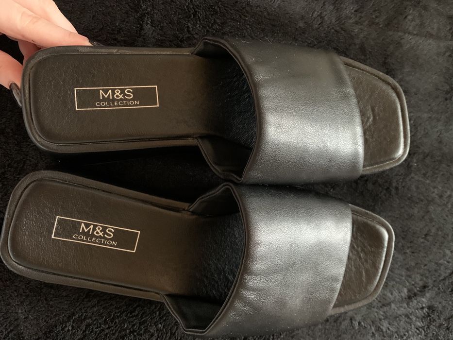 Тапочки на великій підошві