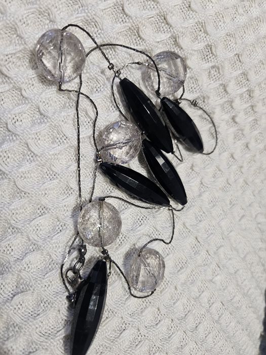 Piekne klasyczne korale  czarne