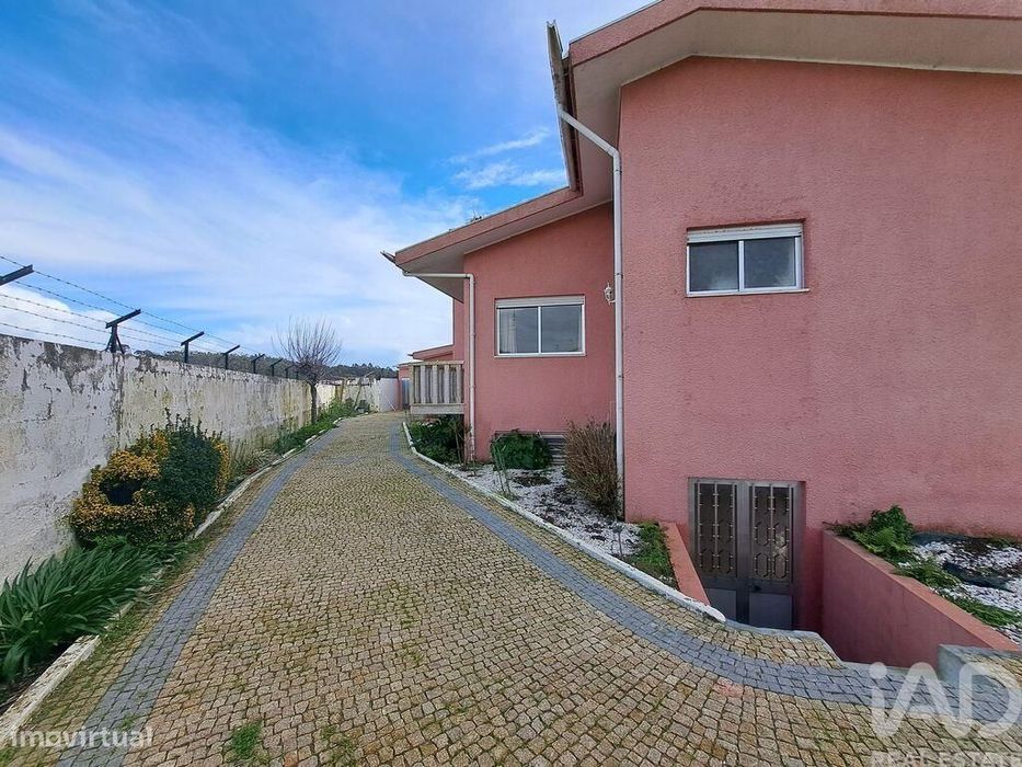 Casa / Villa T5 em Guilhabreu de 213 m2