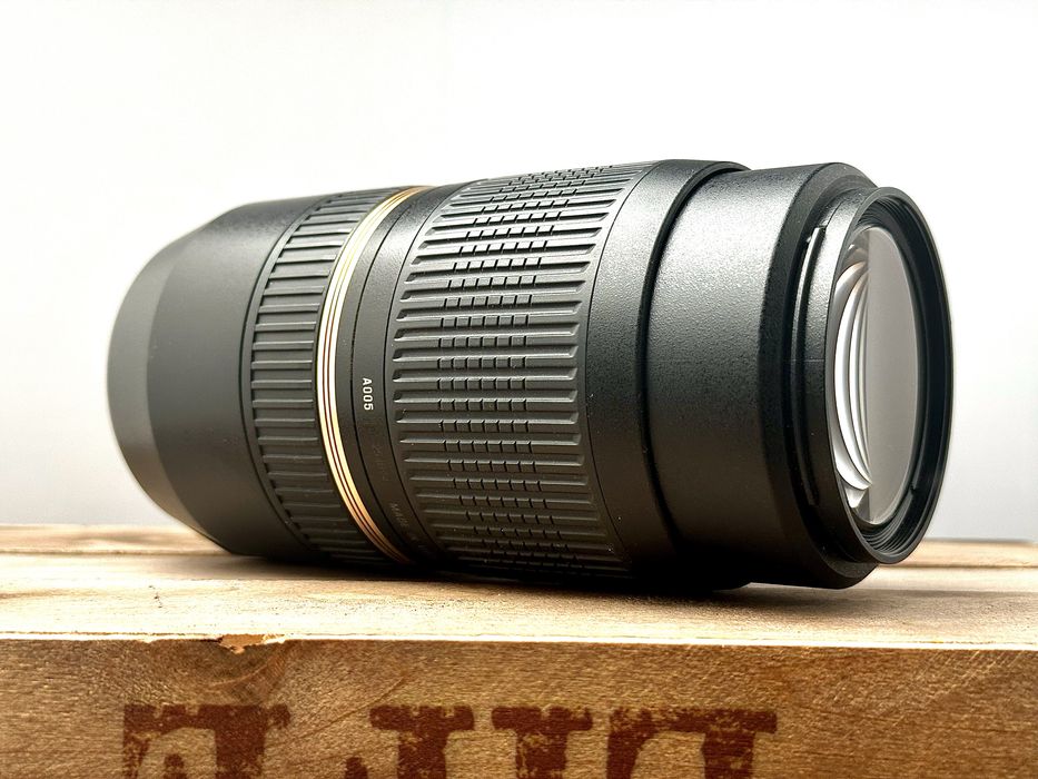 Обʼєктив Tamron SP 70-300 mm F/4-5.6