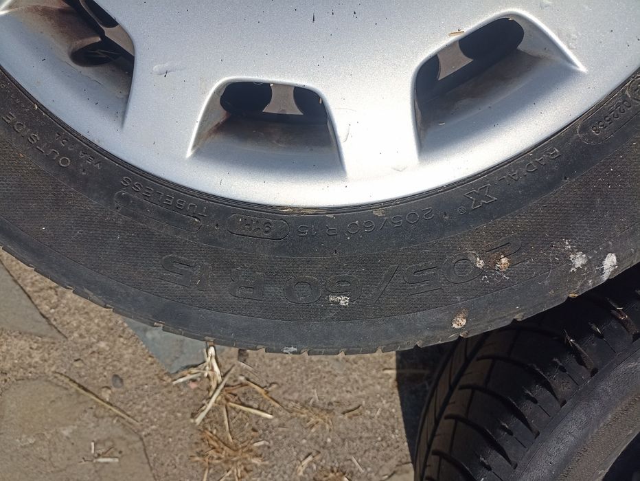 3 Rodas pneus e tampões para Passat Golf Audi