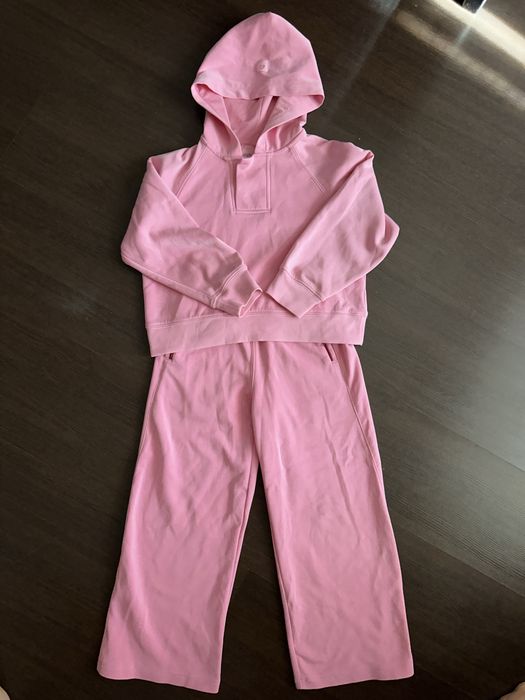 Дуже гарний і модний костюм Zara