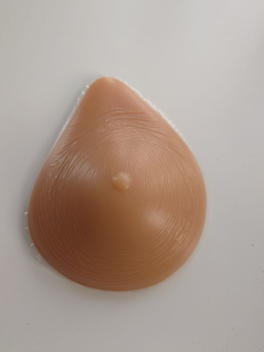 Proteza piersi lewa waga ok 400 g