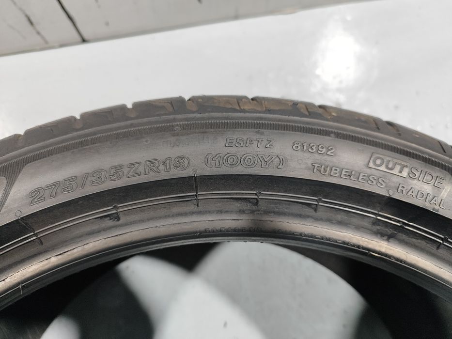 2 pneus semi novos 275-35R19 Bridgestone - Oferta dos Portes