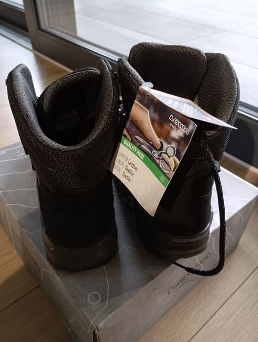 Buty LOWA r. 44,5. Nowe!
