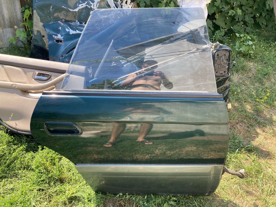 Дверь  правая задняя Subaru outback 1998-2002