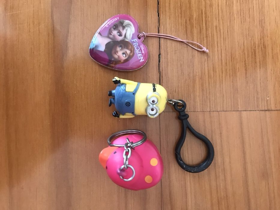 Porta moedas e porta chaves (Clair’s, minons, lego friends, frozen)