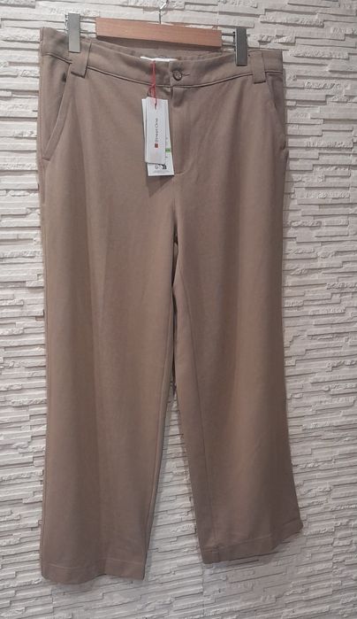 Spodnie z szerokimi nogawkami