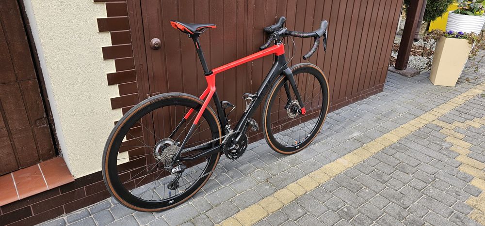 Cube Agree C62 SL aero carbon GRX gravel