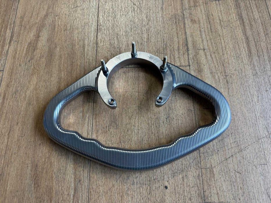 Pega Pendura D/Deposito - Yamaha R1 2013