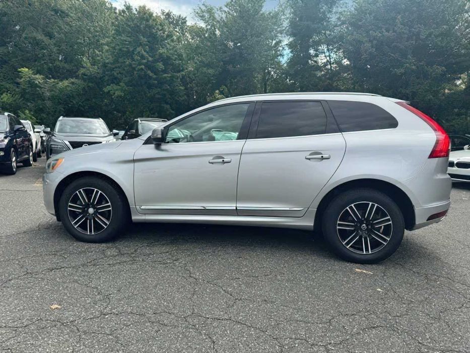 Volvo XC60      2016